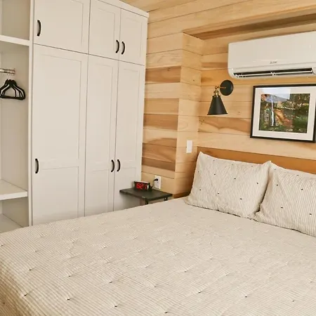Escalante Escapes Moon Lily- Bunk Escape Villa